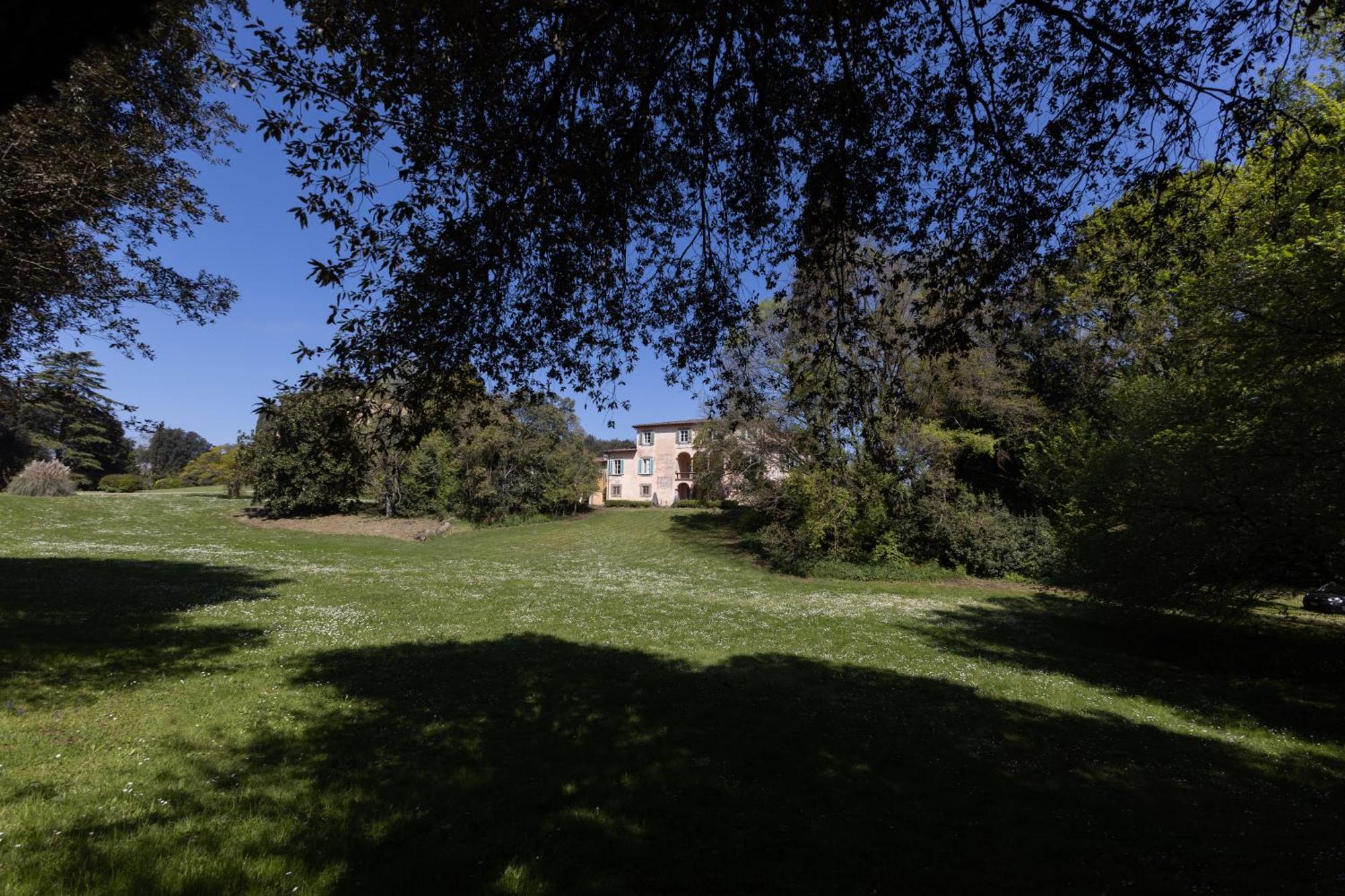Il Casale Di Villa Rossi Лука Екстериор снимка